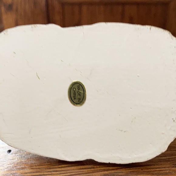 3 piece lot of vintage hand painted resin lighthouses. 2 are NC; 1 is SC. Cute! - Picture 6 of 7